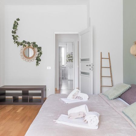 2-Bedroom Apartment In Alba With Free Parking And Air Conditioning Exterior photo
