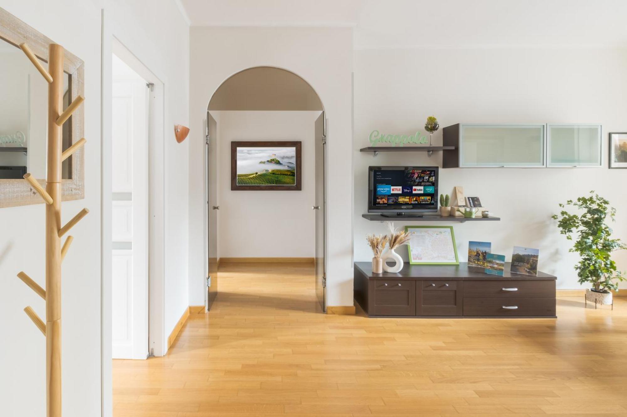 2-Bedroom Apartment In Alba With Free Parking And Air Conditioning Exterior photo
